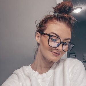 Blue light blocking glasses